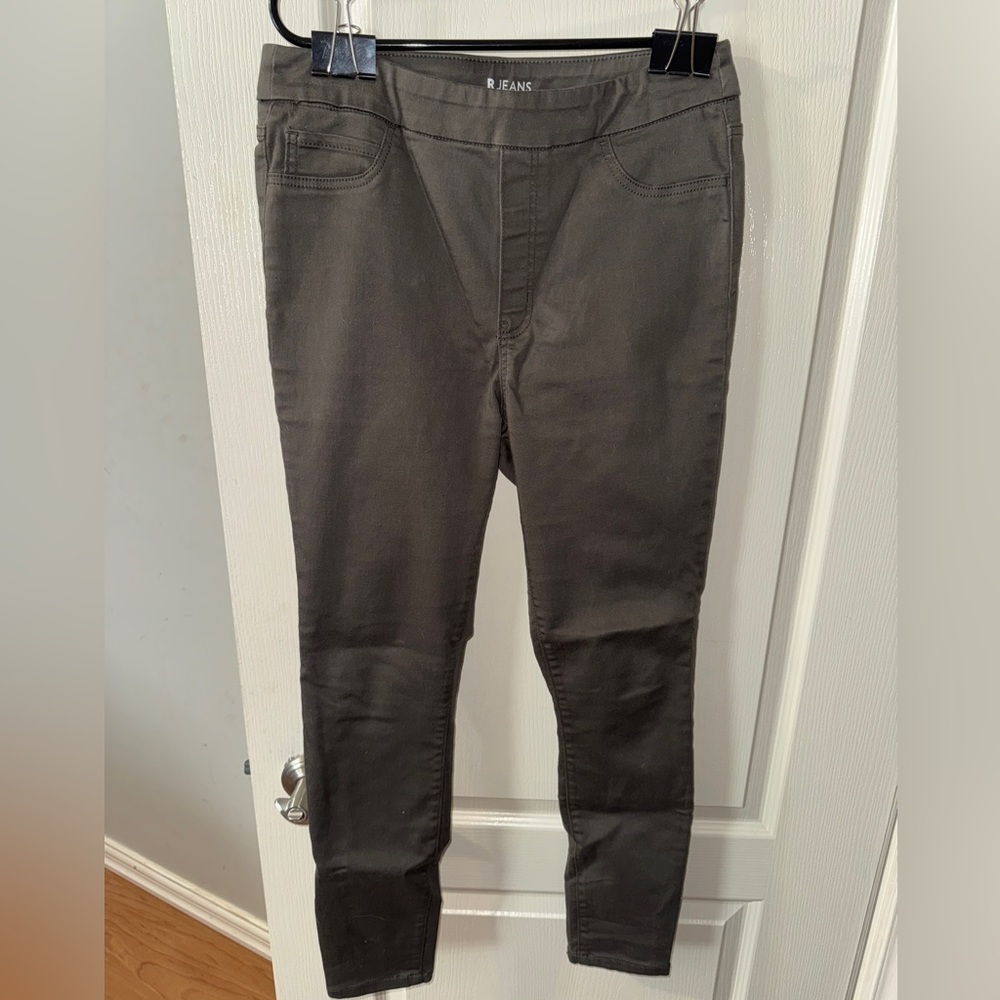 Woman’s Skinny Pants 😎 (3/20